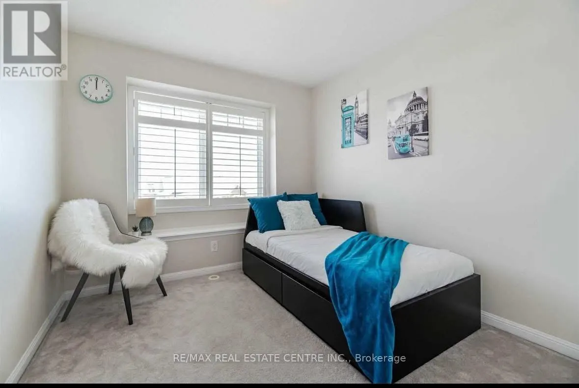 271 WOODLEY CRESCENT S