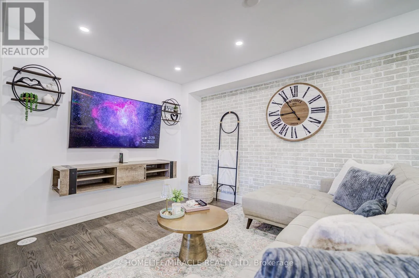514 BELLFLOWER COURT