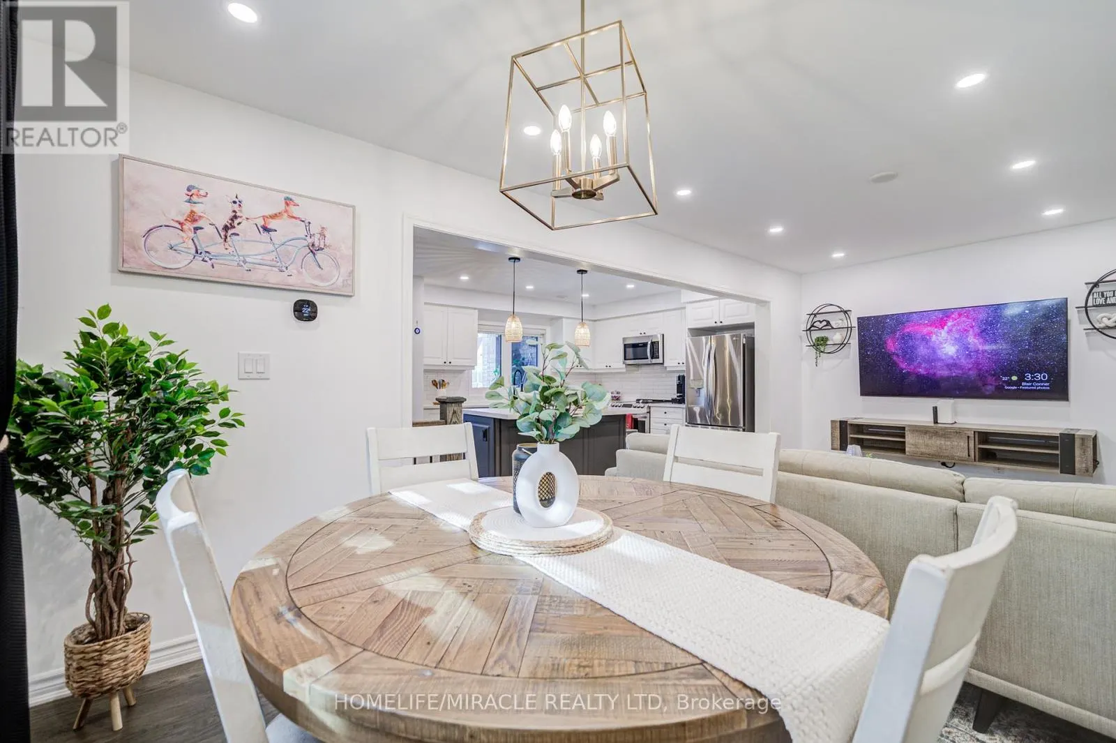 514 BELLFLOWER COURT