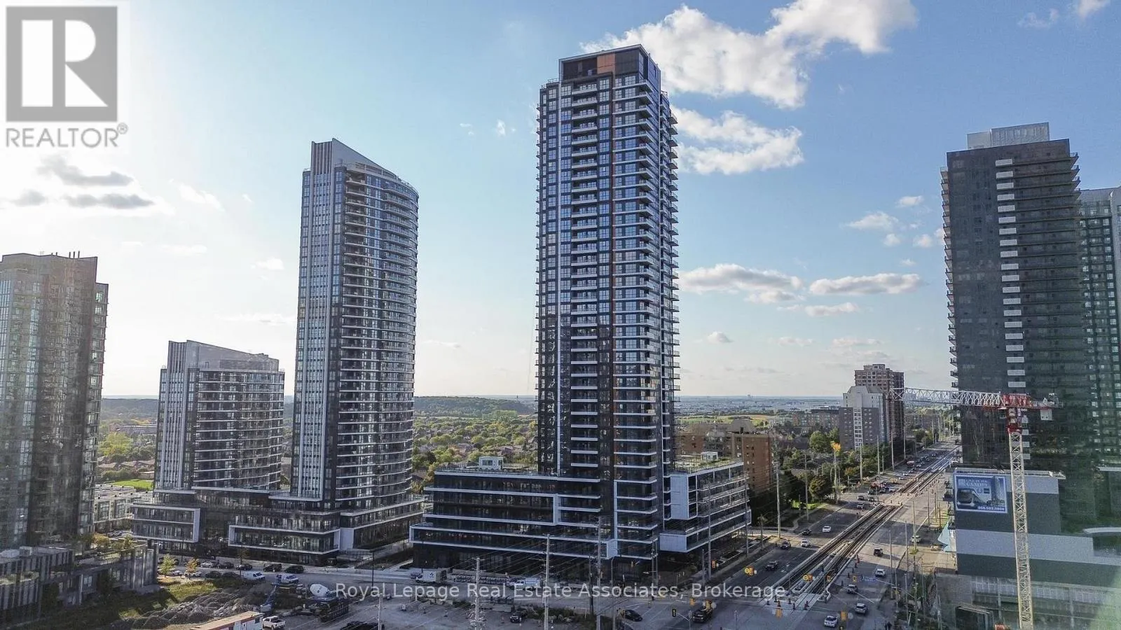 220 - 15 WATERGARDEN DRIVE