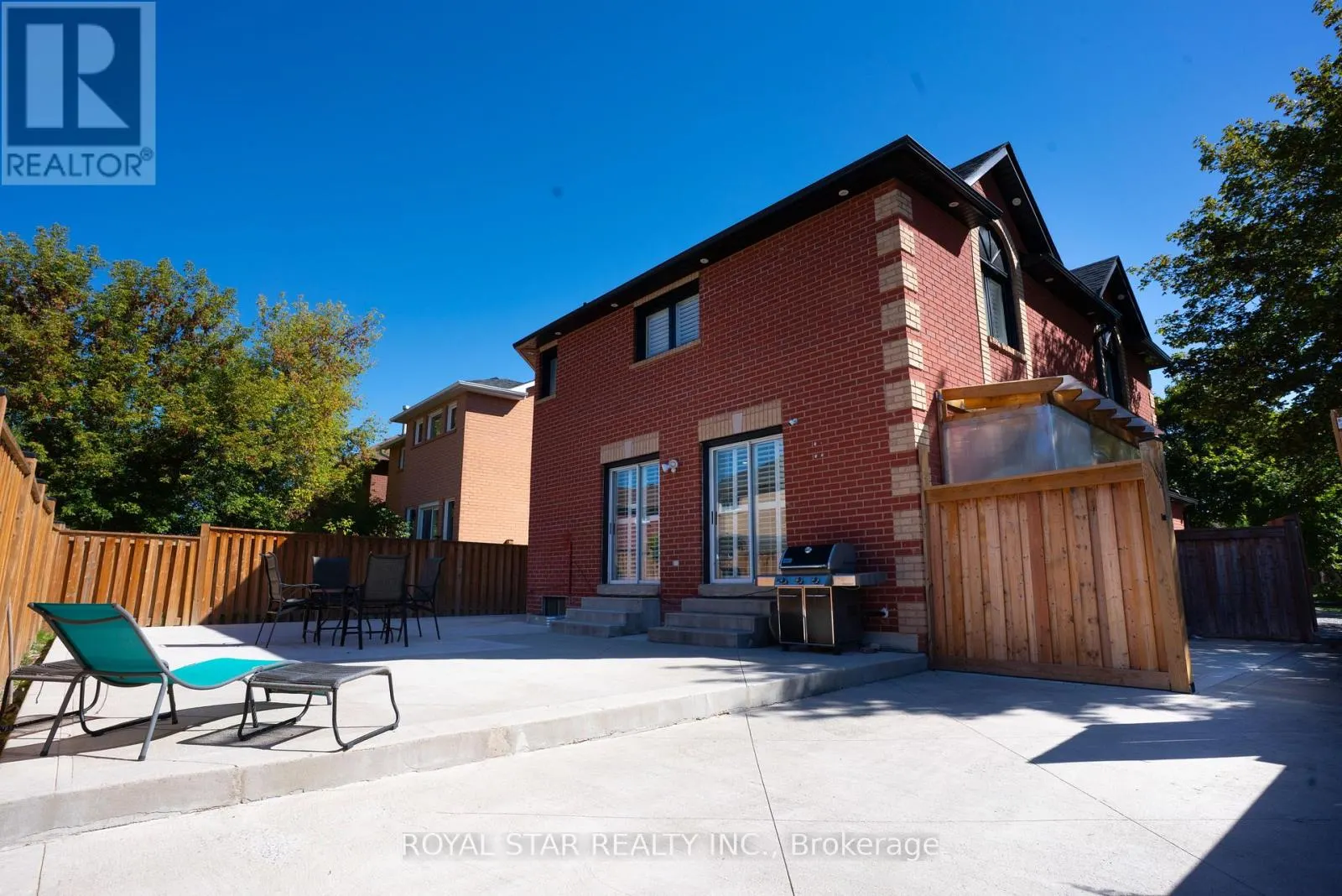22 LIVINGSTON DRIVE