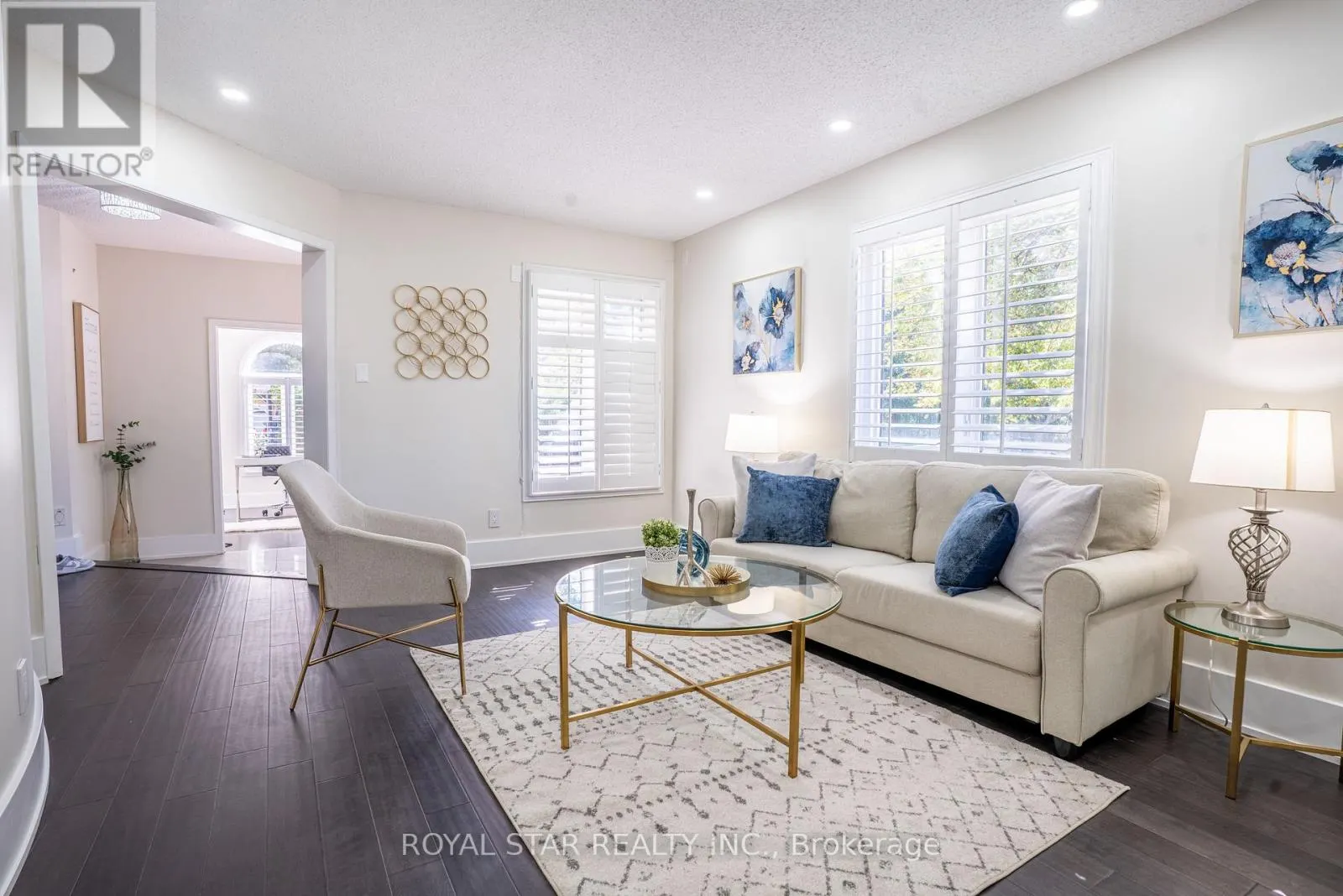 22 LIVINGSTON DRIVE