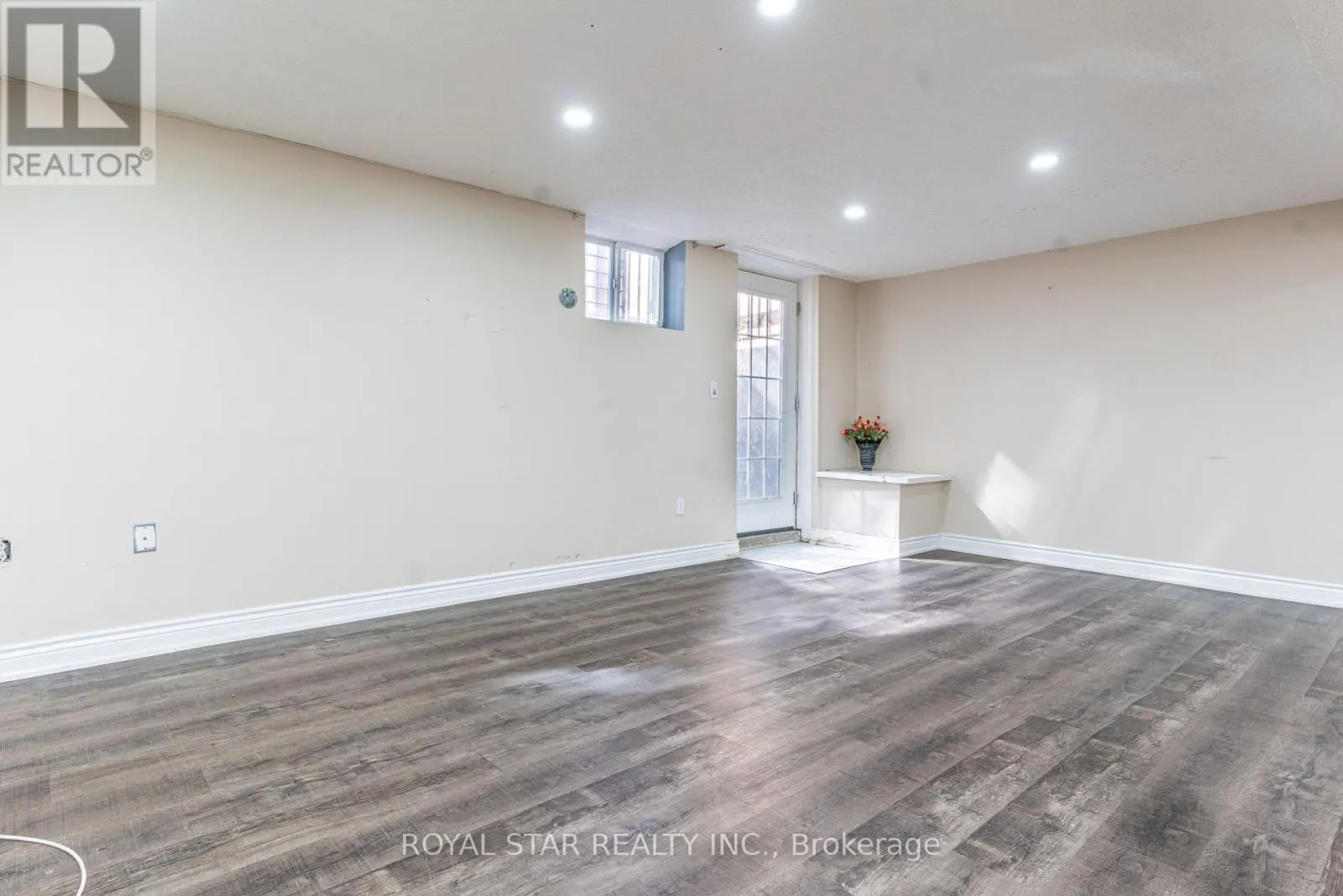22 LIVINGSTON DRIVE