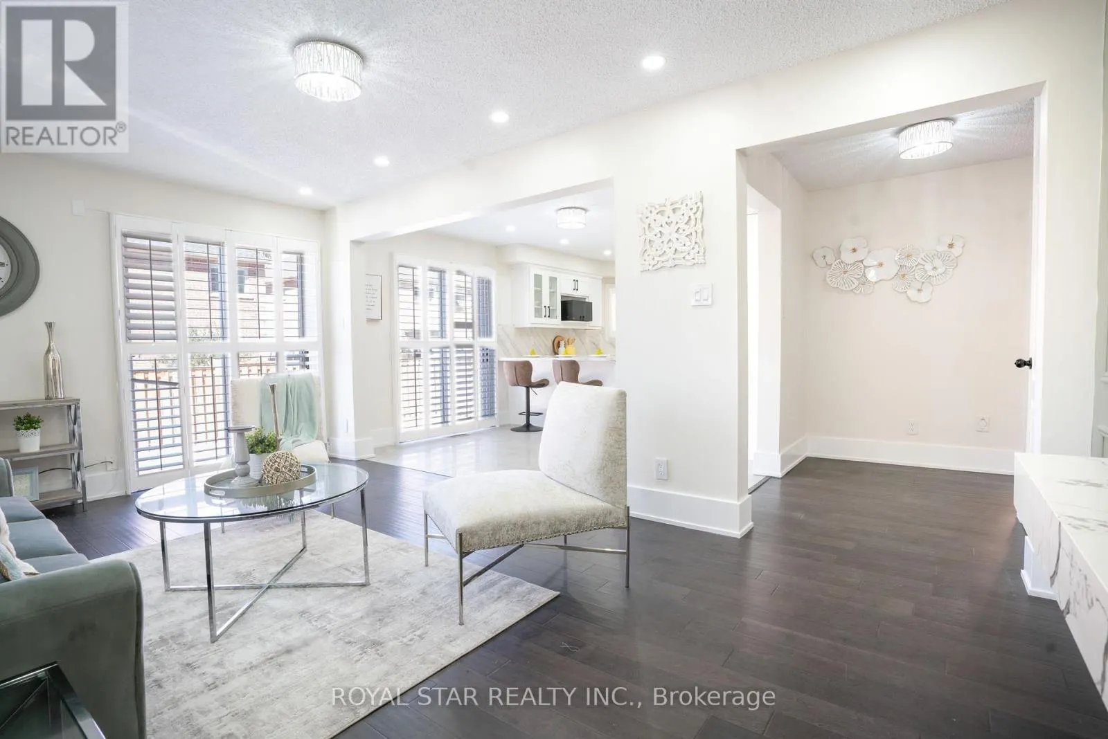 22 LIVINGSTON DRIVE