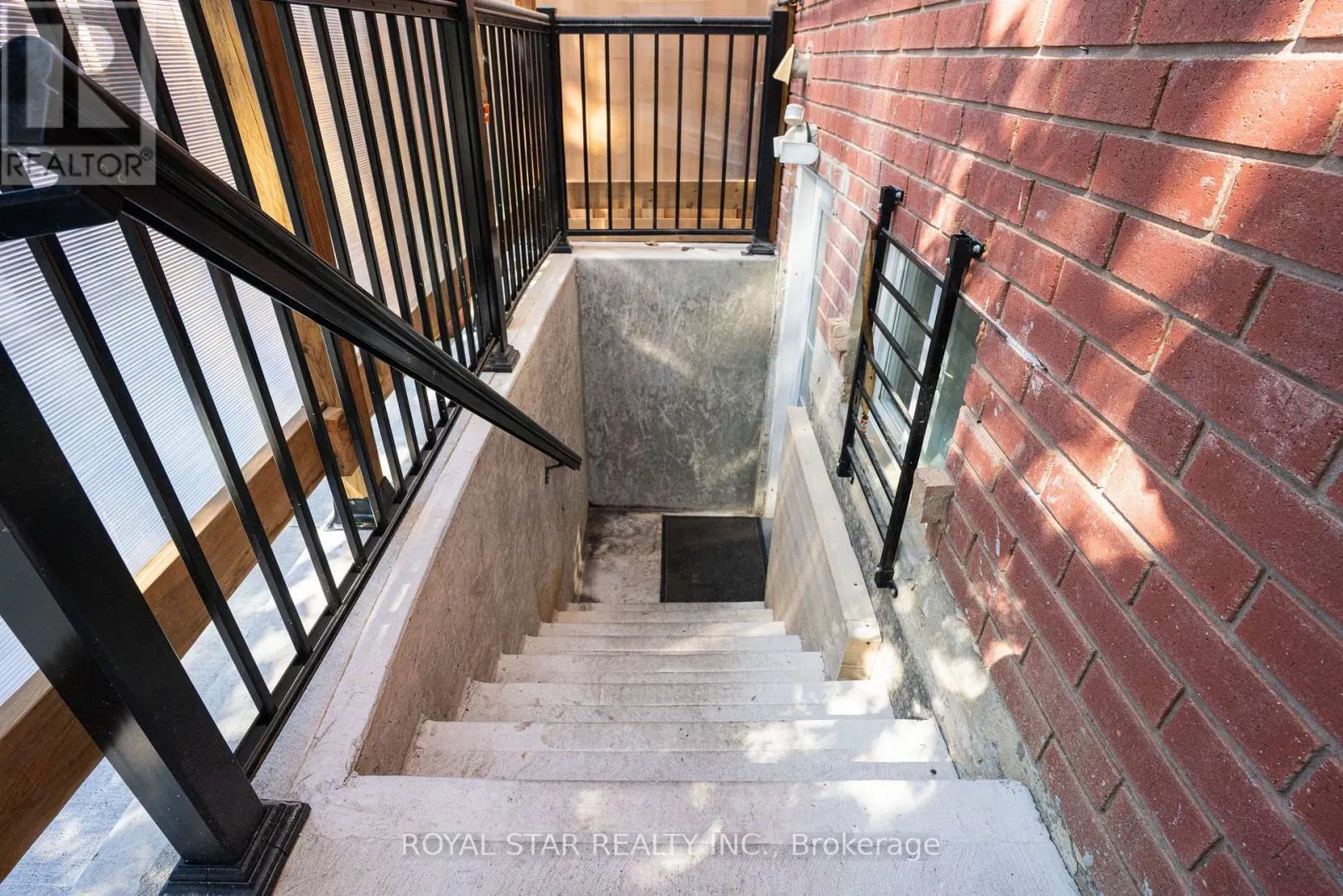 22 LIVINGSTON DRIVE