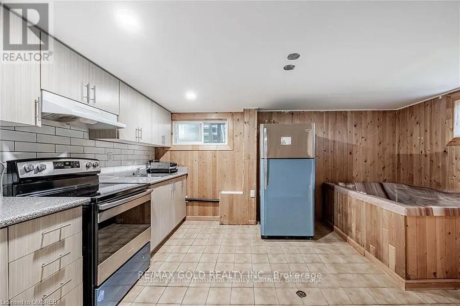 545 SANDBROOK ROAD