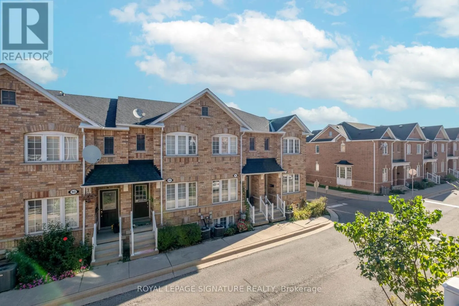 59 BIRDSTONE CRESCENT