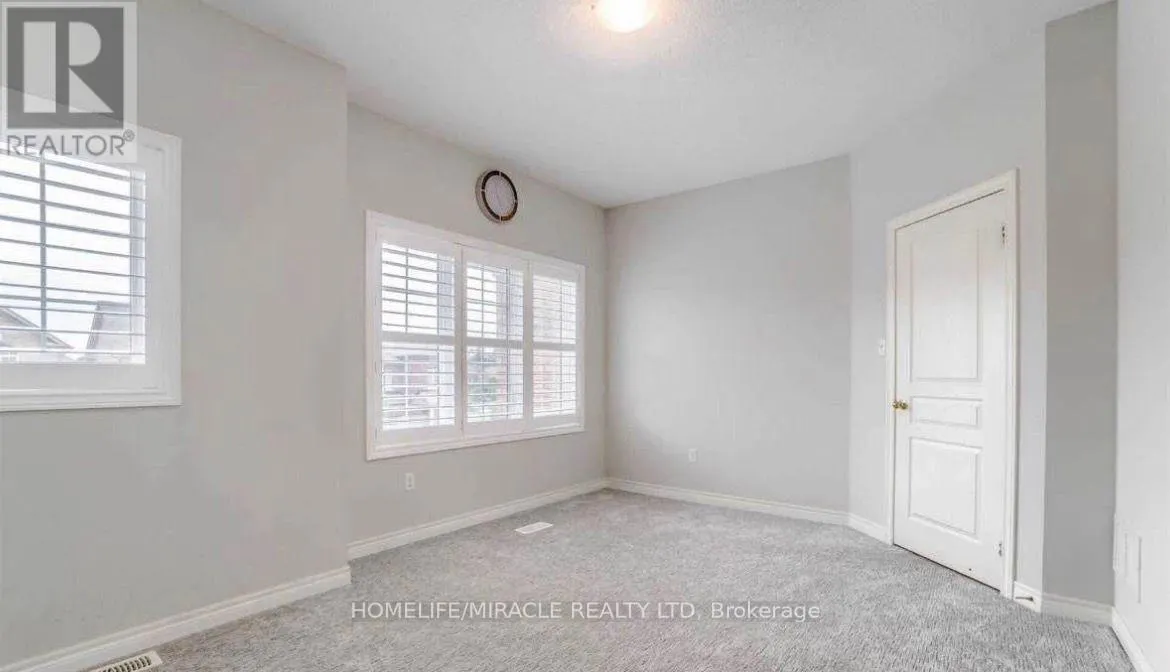 144 GEORGE ROBINSON DRIVE