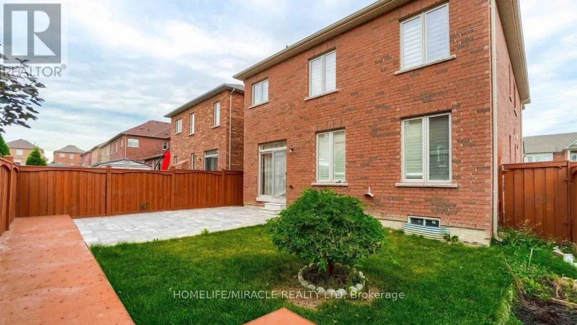 144 GEORGE ROBINSON DRIVE
