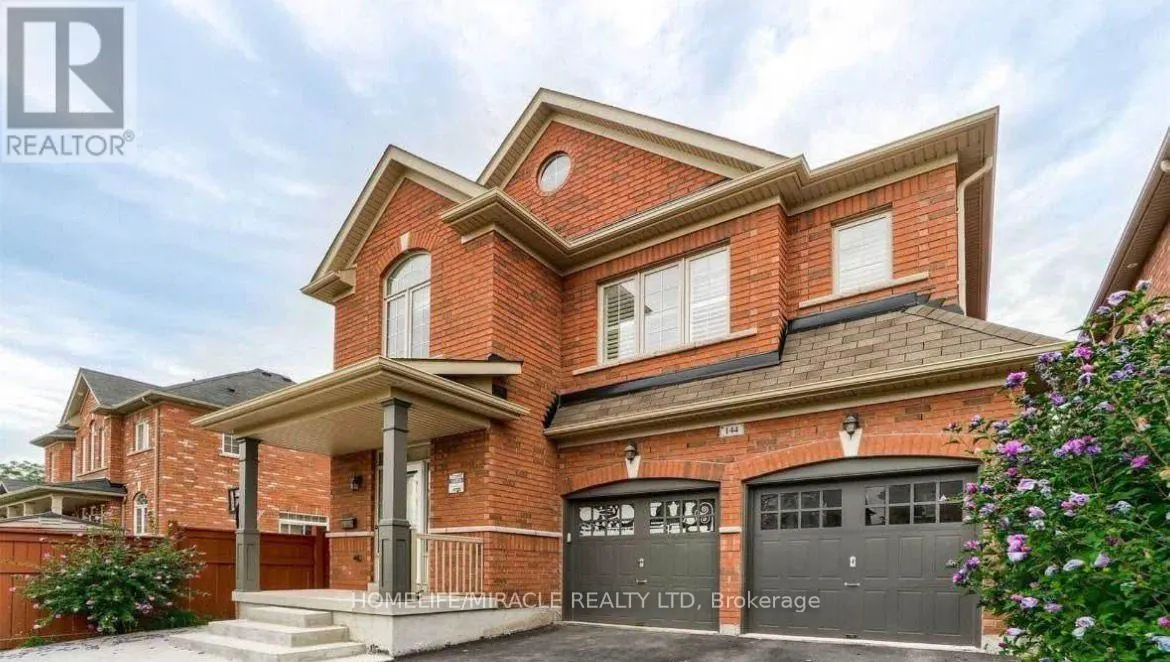 144 GEORGE ROBINSON DRIVE