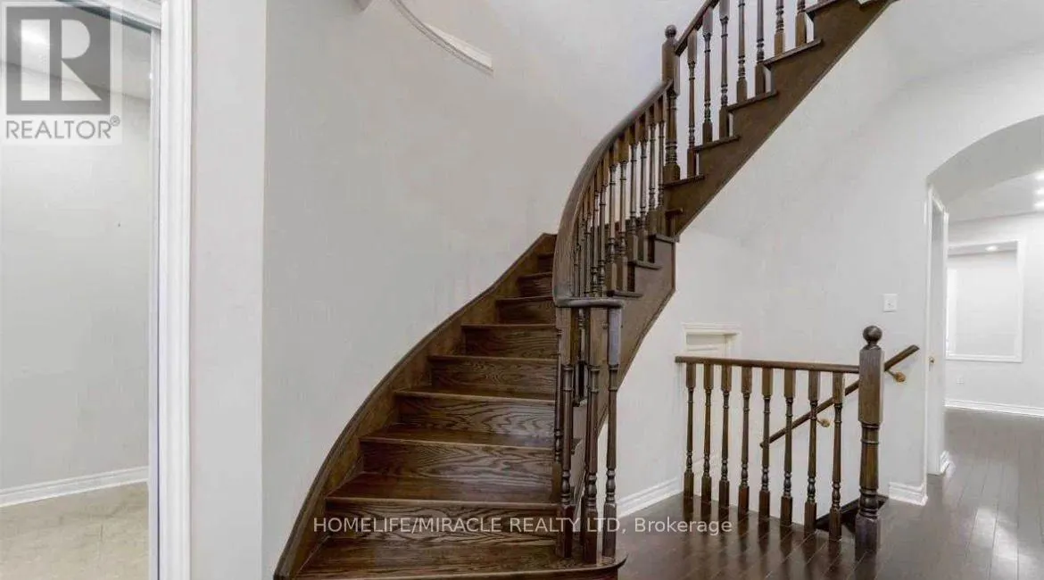 144 GEORGE ROBINSON DRIVE