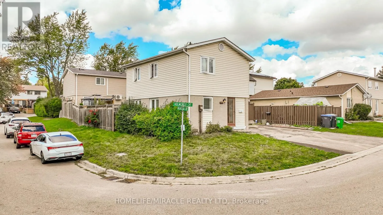 5 HOLMCREST COURT