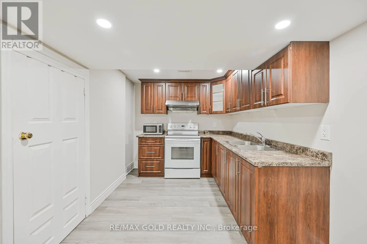 3 FRESHSPRING DRIVE