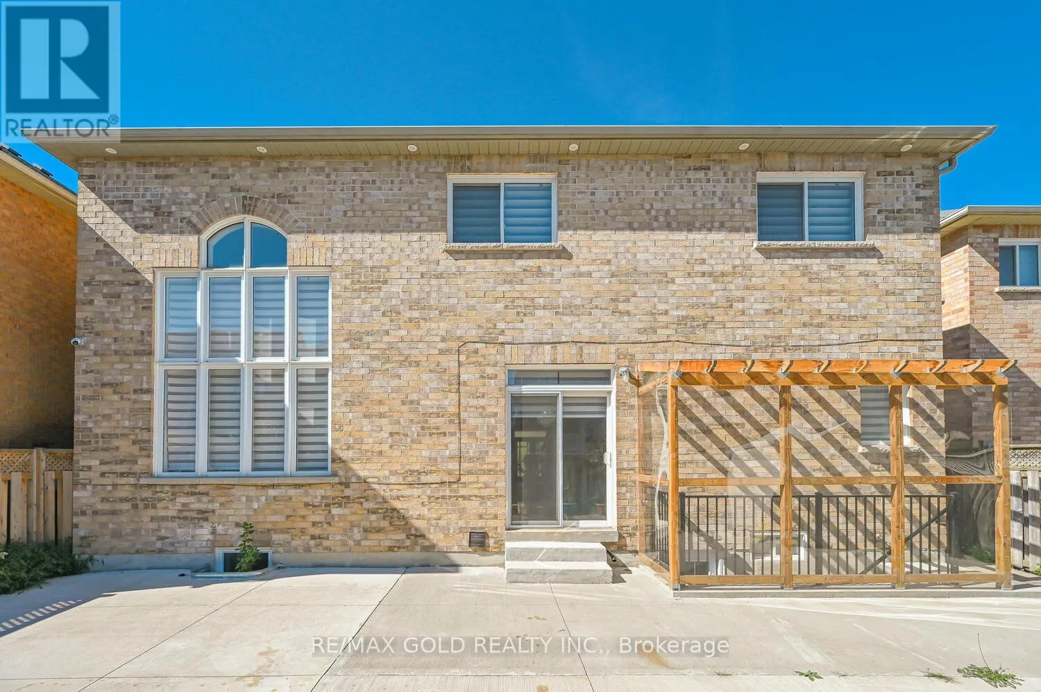 3 FRESHSPRING DRIVE