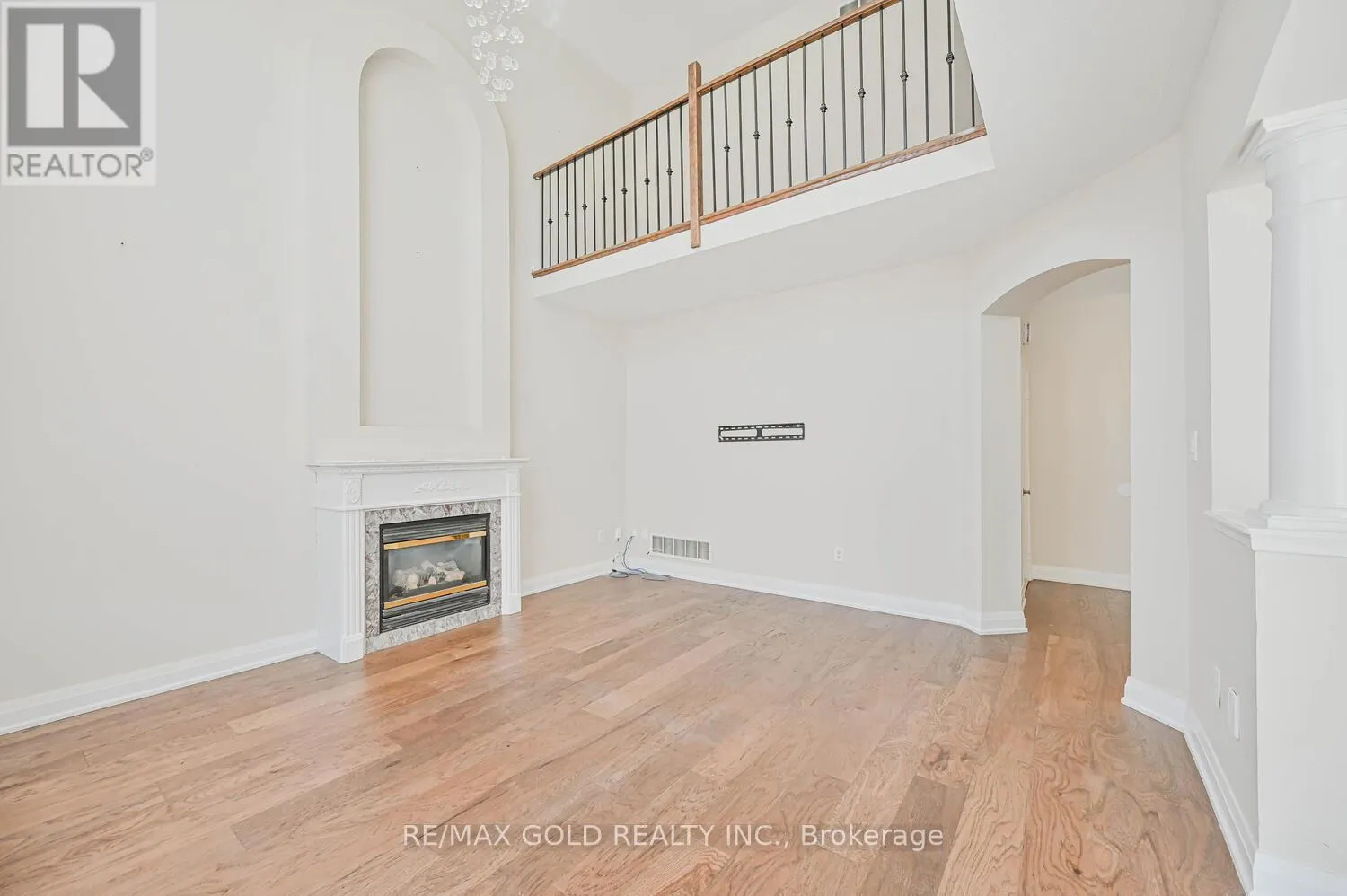 3 FRESHSPRING DRIVE