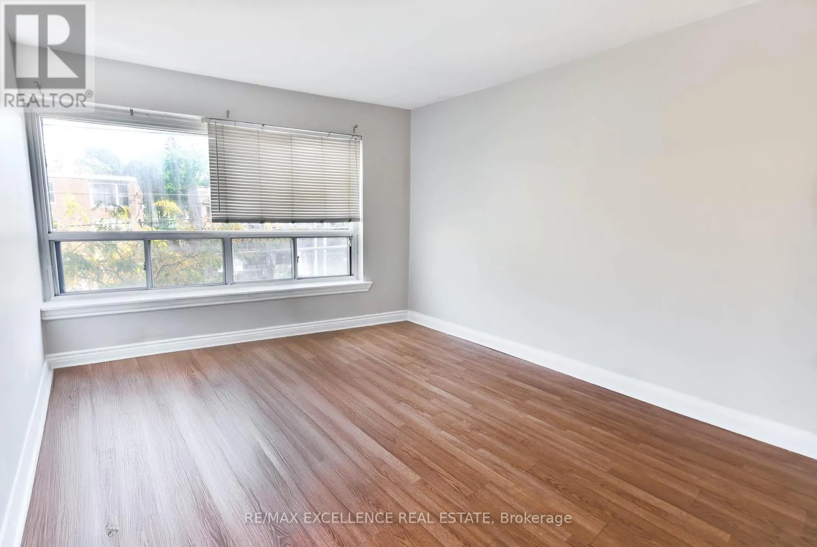 2436 LAKE SHORE BOULEVARD W