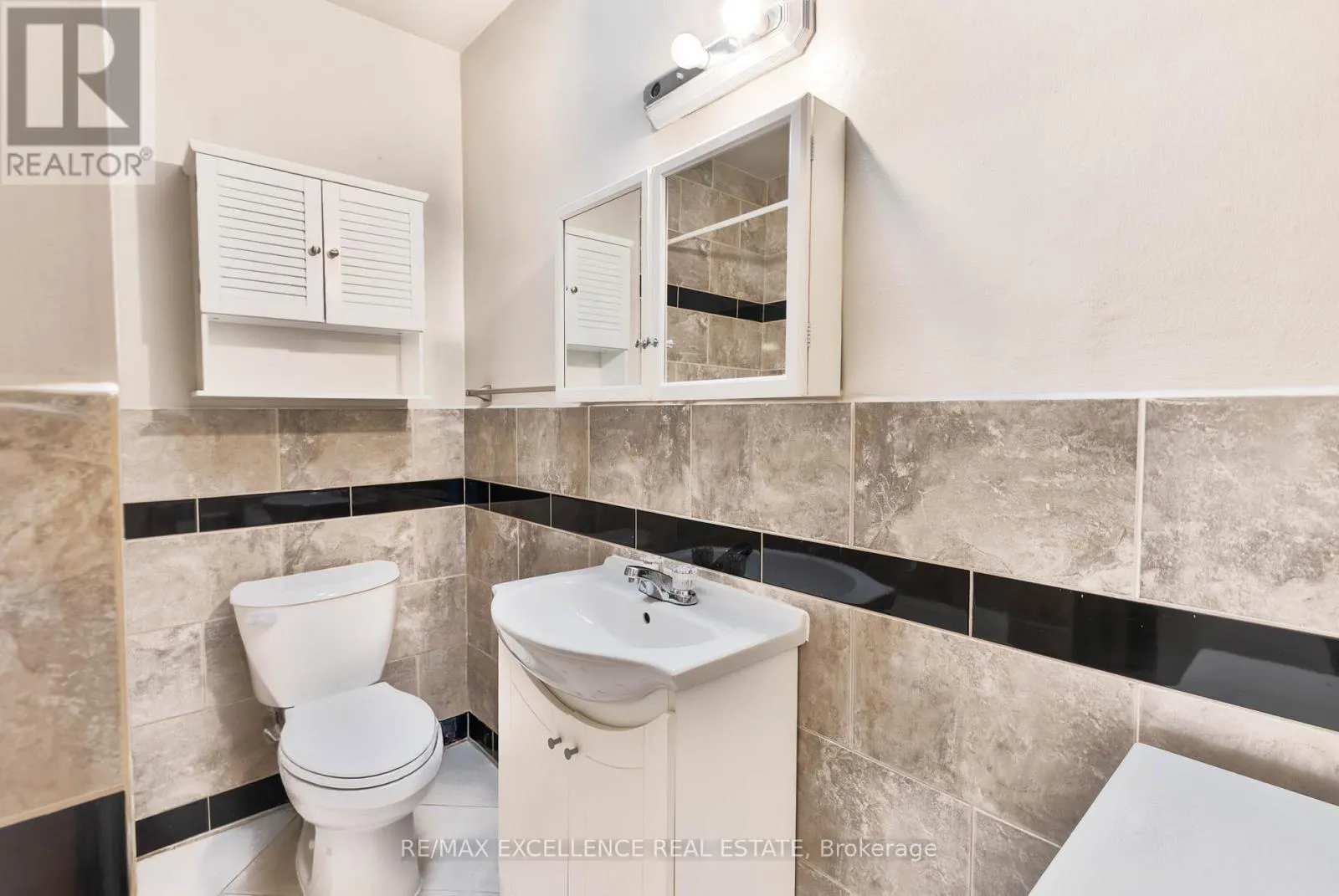 2436 LAKE SHORE BOULEVARD W