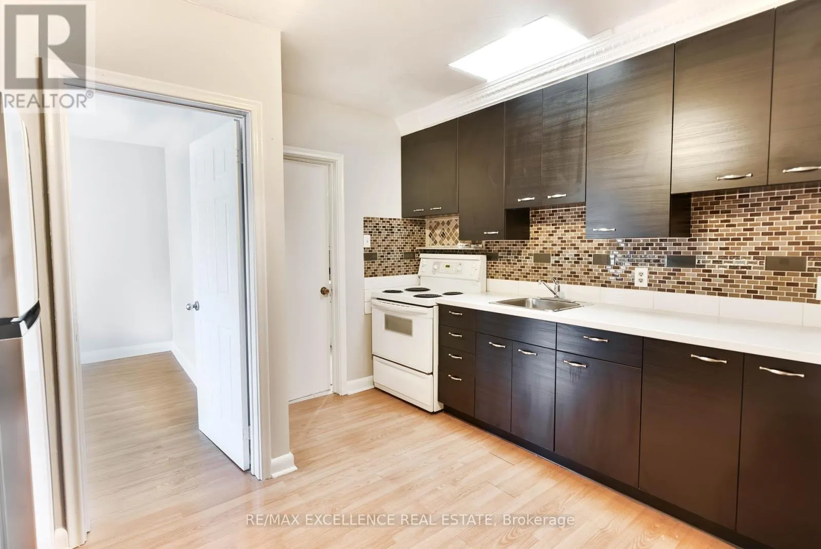 2436 LAKE SHORE BOULEVARD W