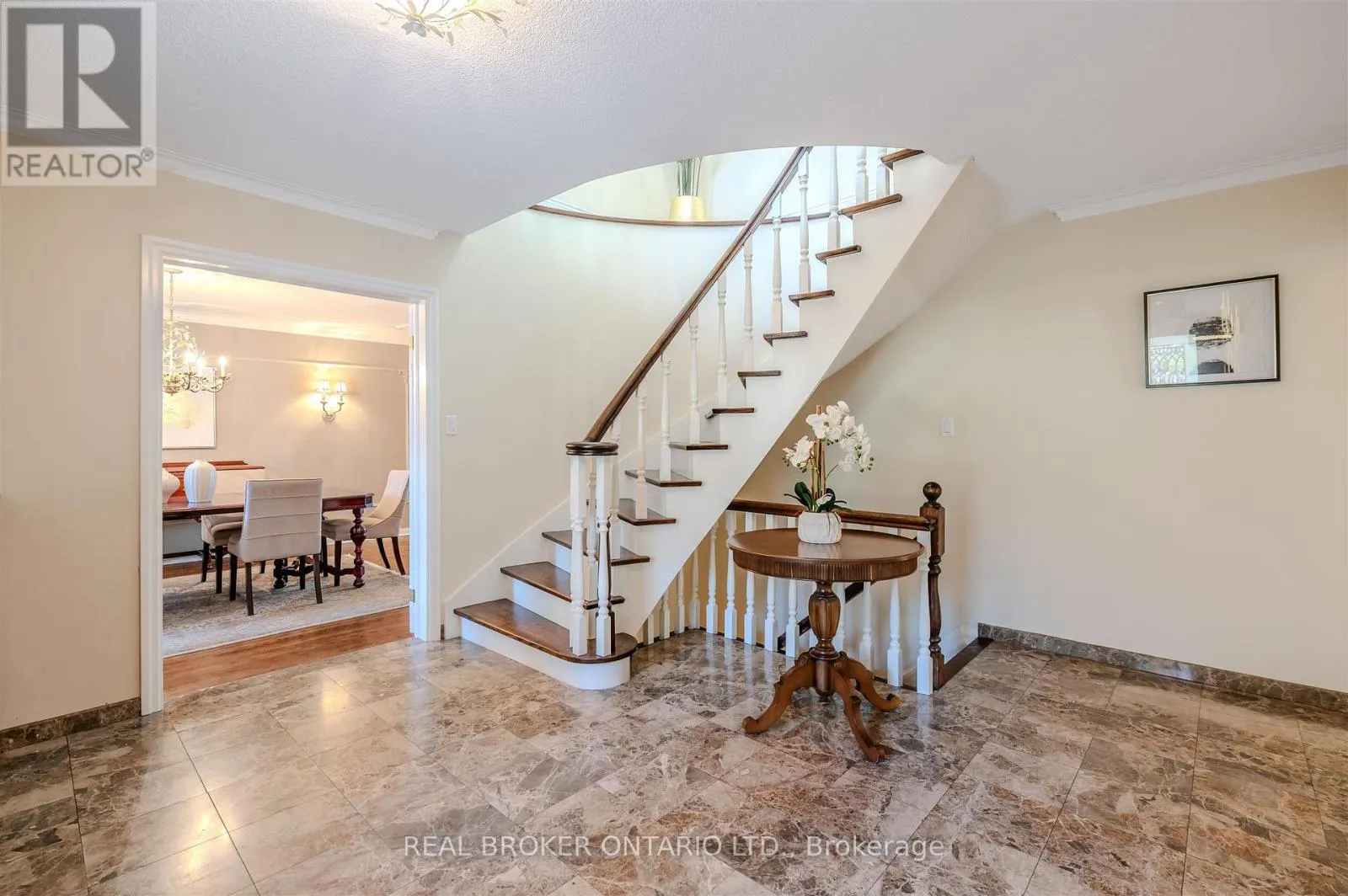 6 STREATHAM PLACE