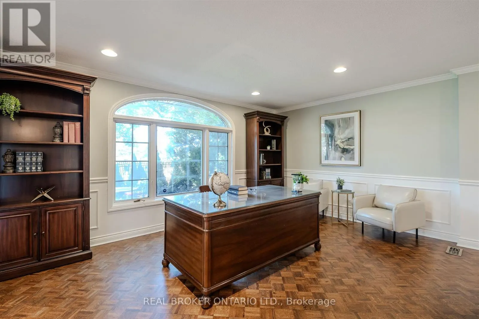6 STREATHAM PLACE