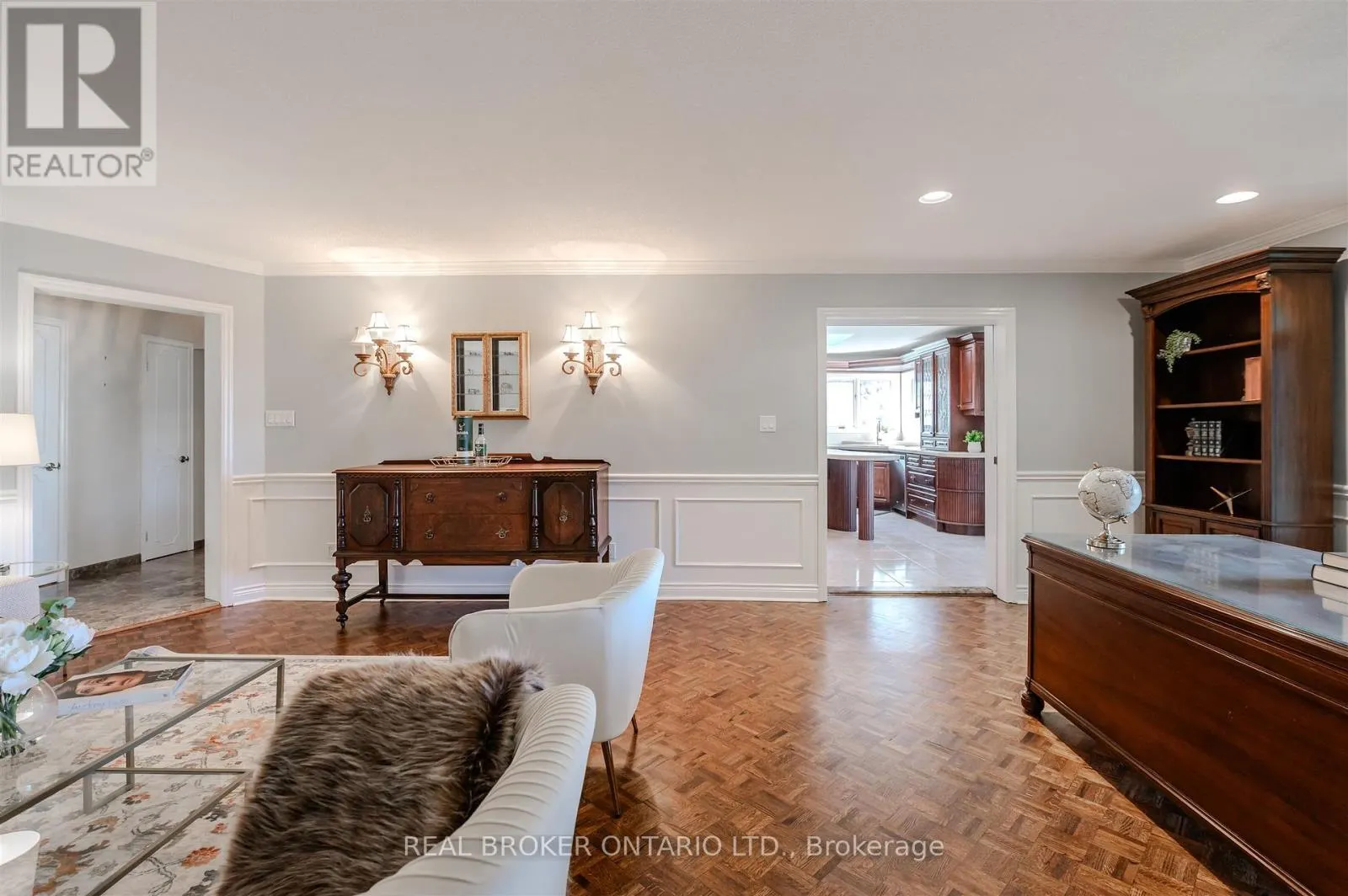 6 STREATHAM PLACE