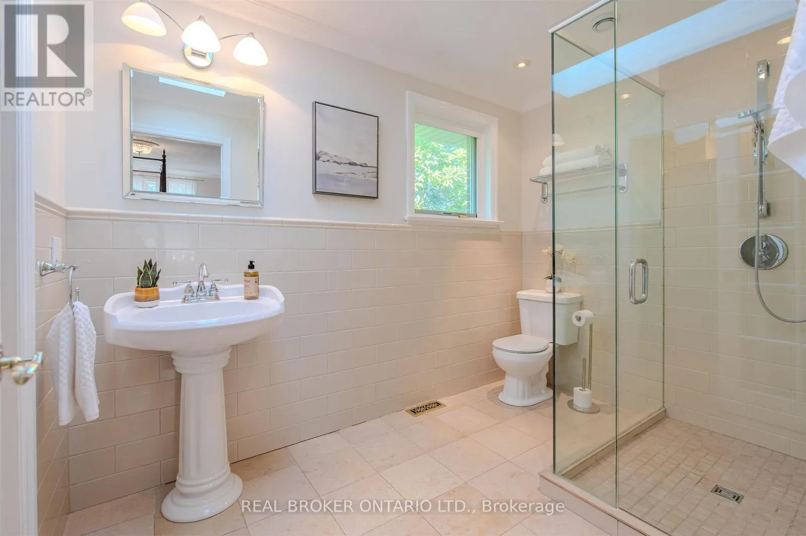 6 STREATHAM PLACE