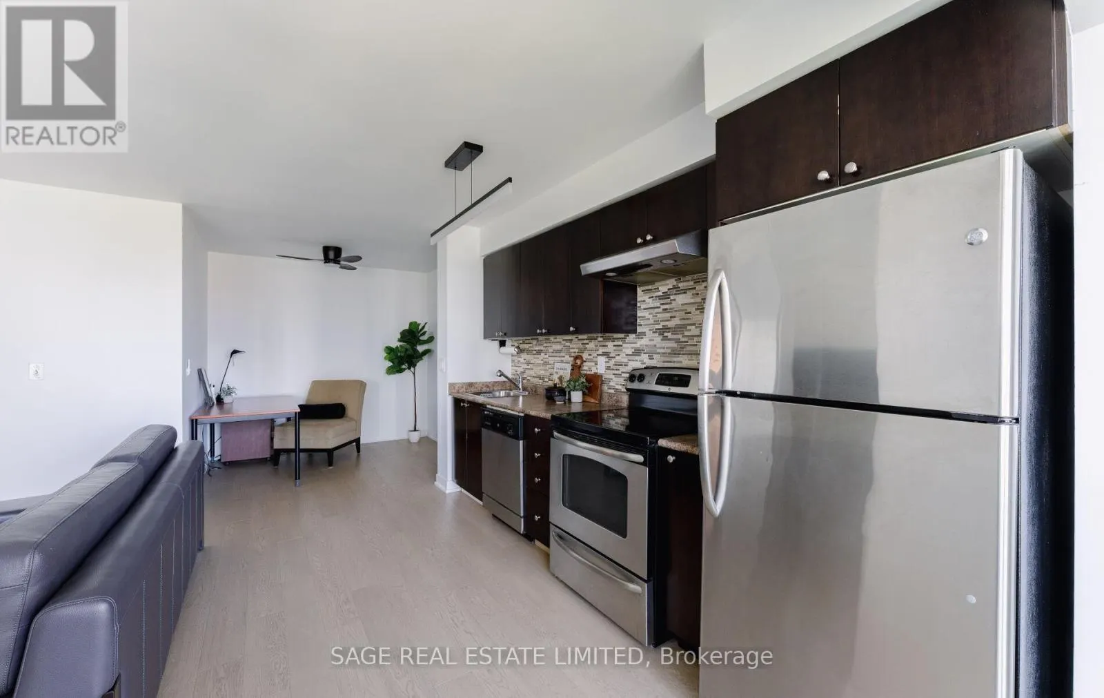 1202 - 155 LEGION ROAD N