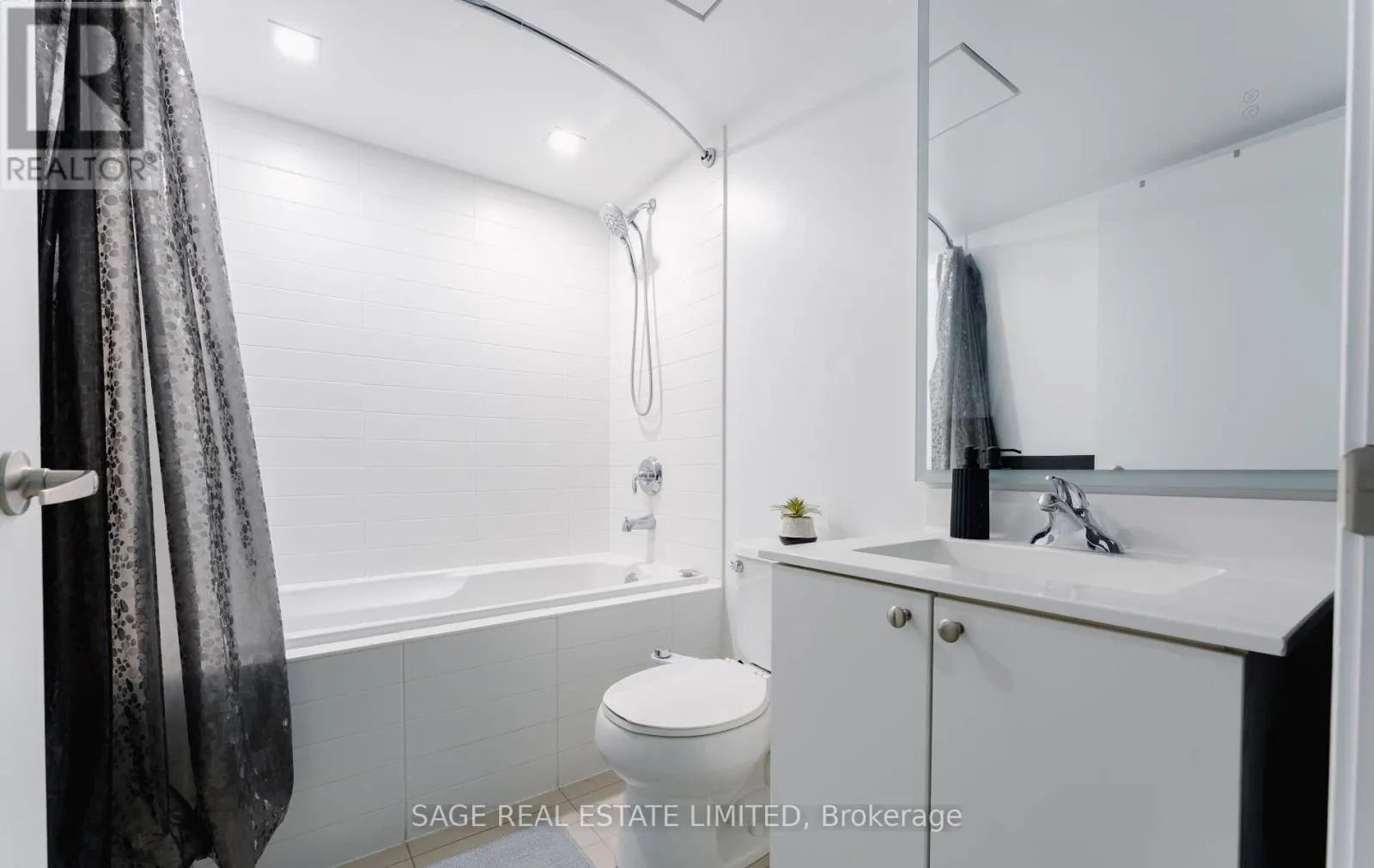 1202 - 155 LEGION ROAD N