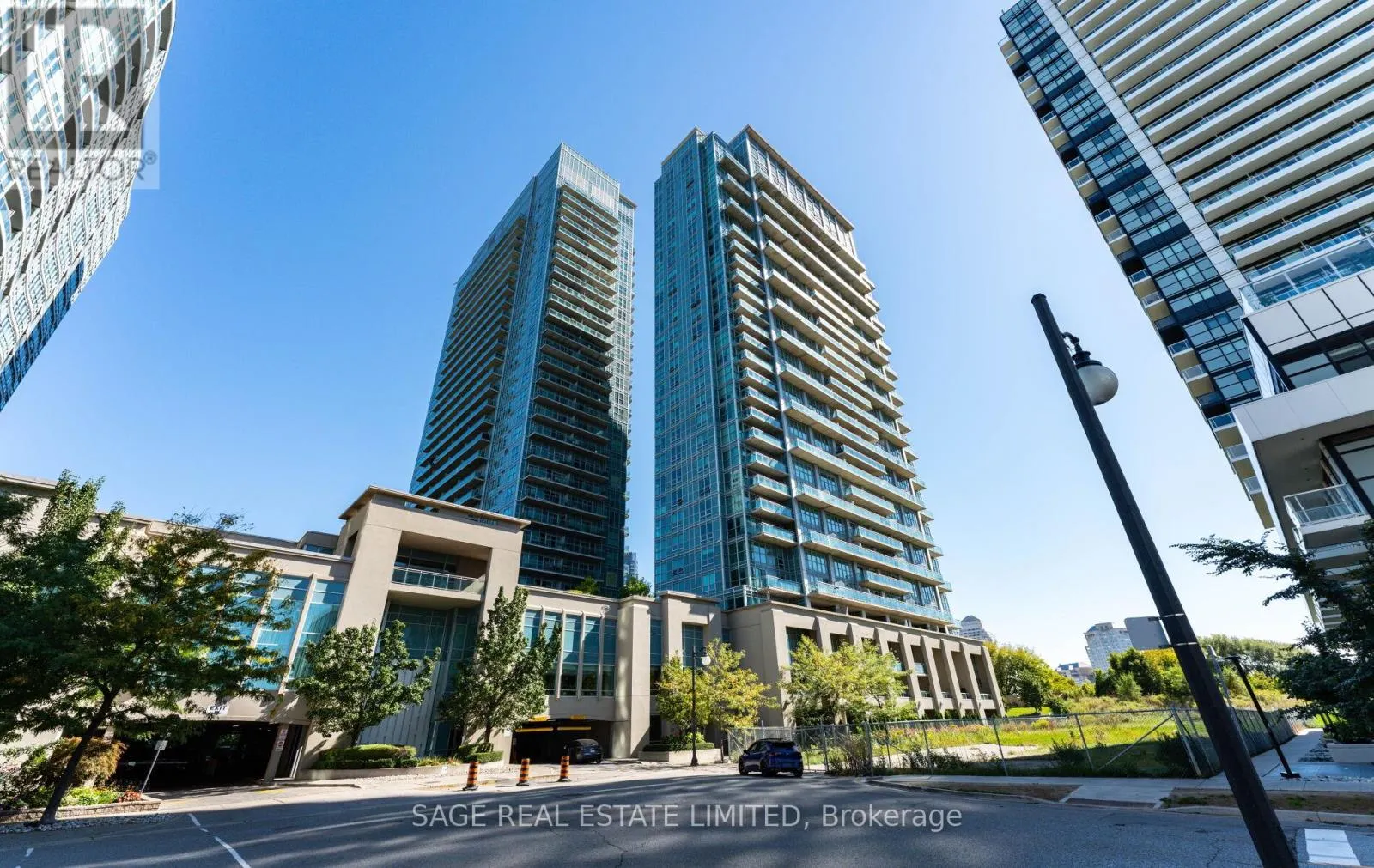 1202 - 155 LEGION ROAD N