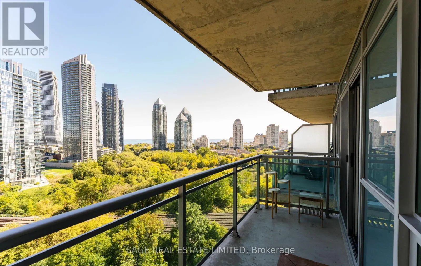 1202 - 155 LEGION ROAD N
