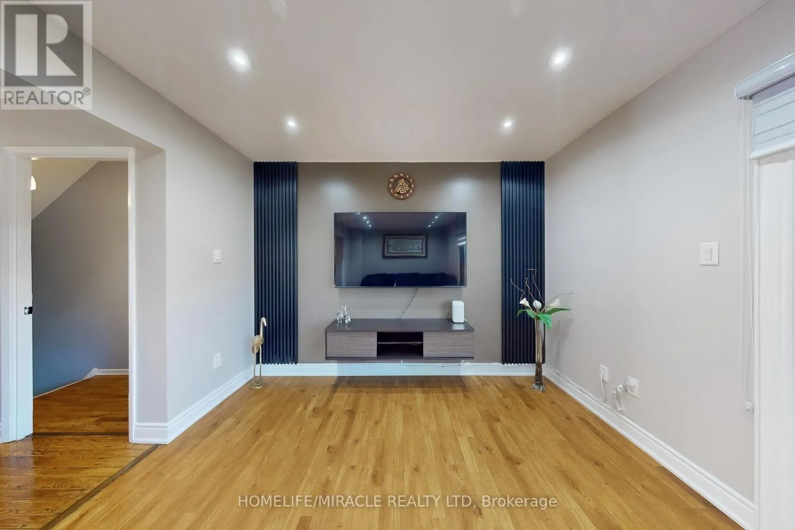 64 RADFORD DRIVE