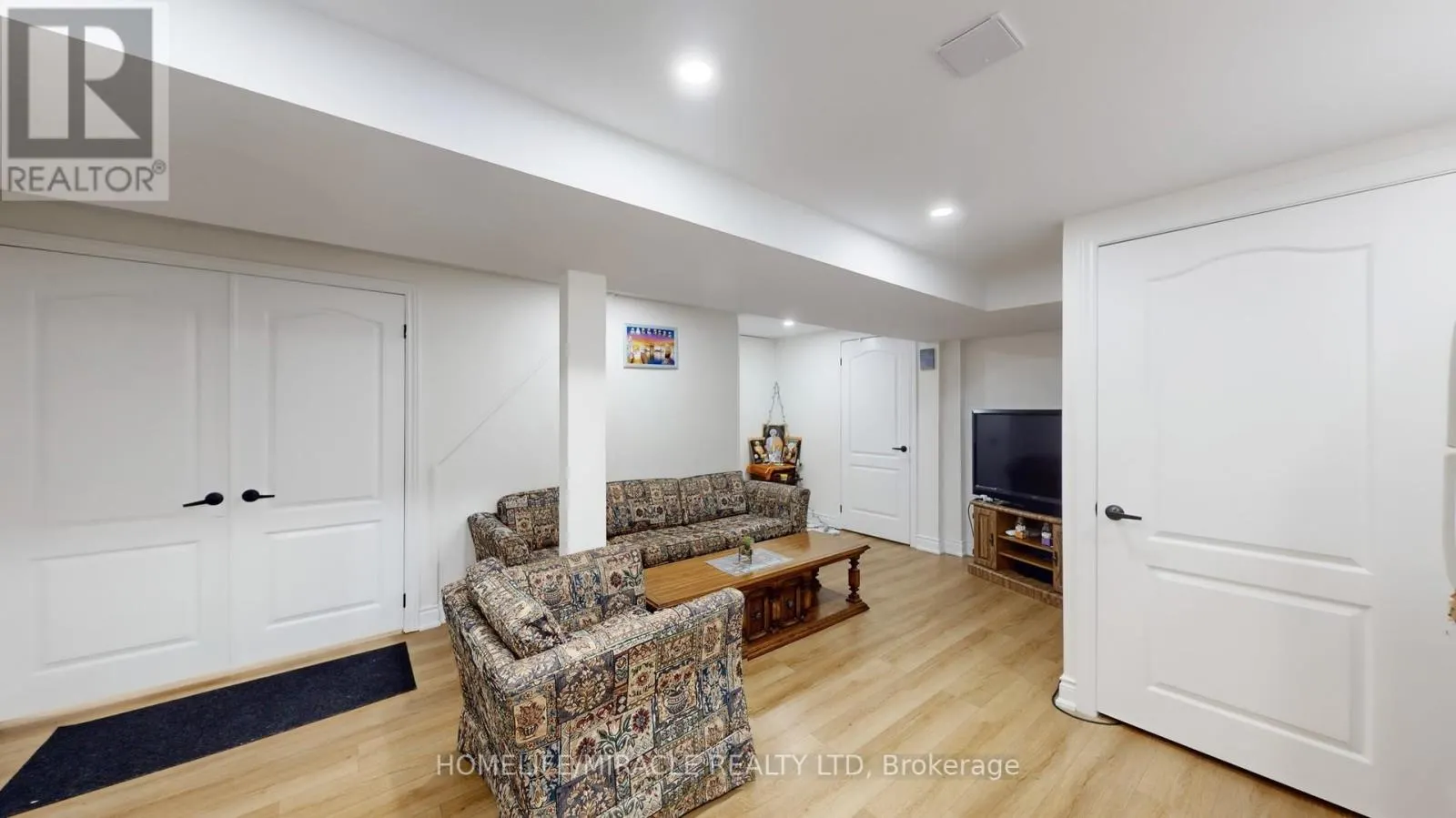 64 RADFORD DRIVE