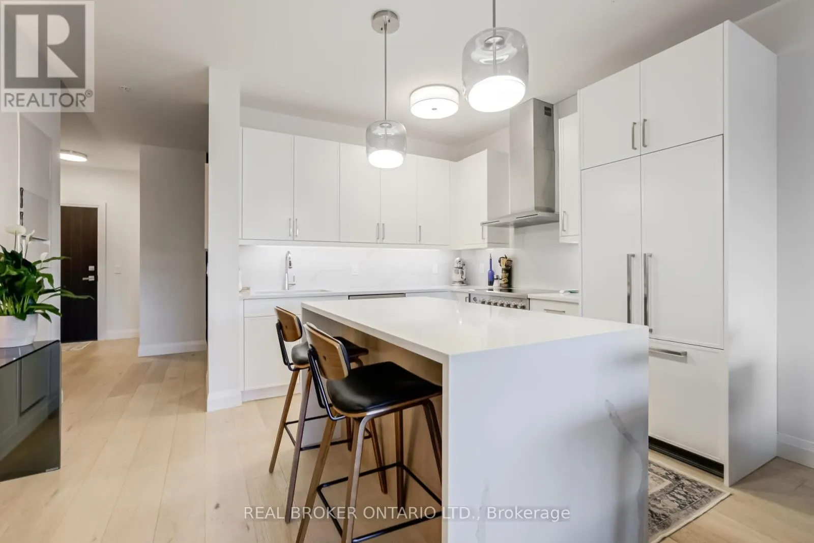 205 - 500 BROCK AVENUE