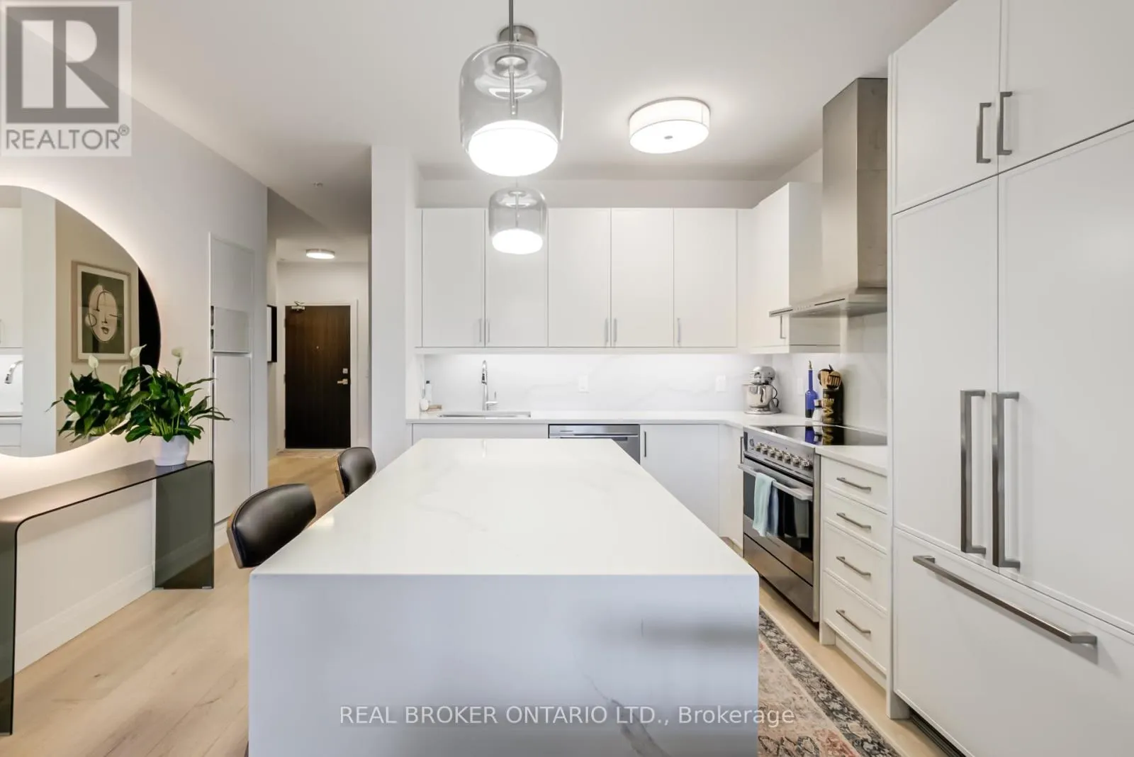 205 - 500 BROCK AVENUE