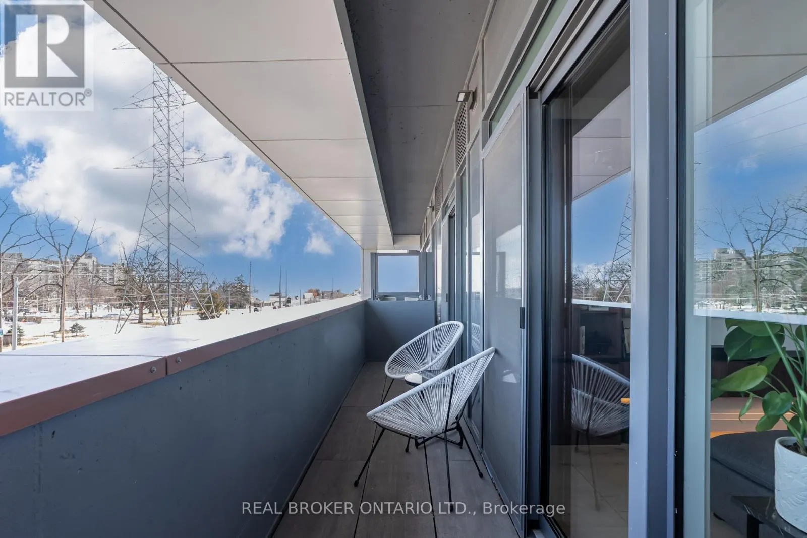 205 - 500 BROCK AVENUE