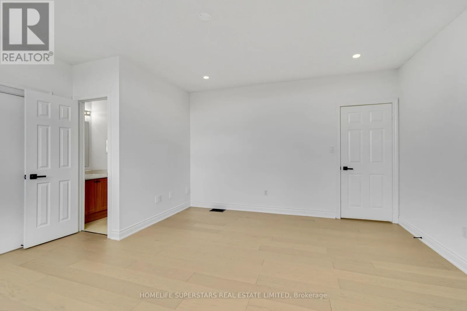 10 ORCHID DRIVE