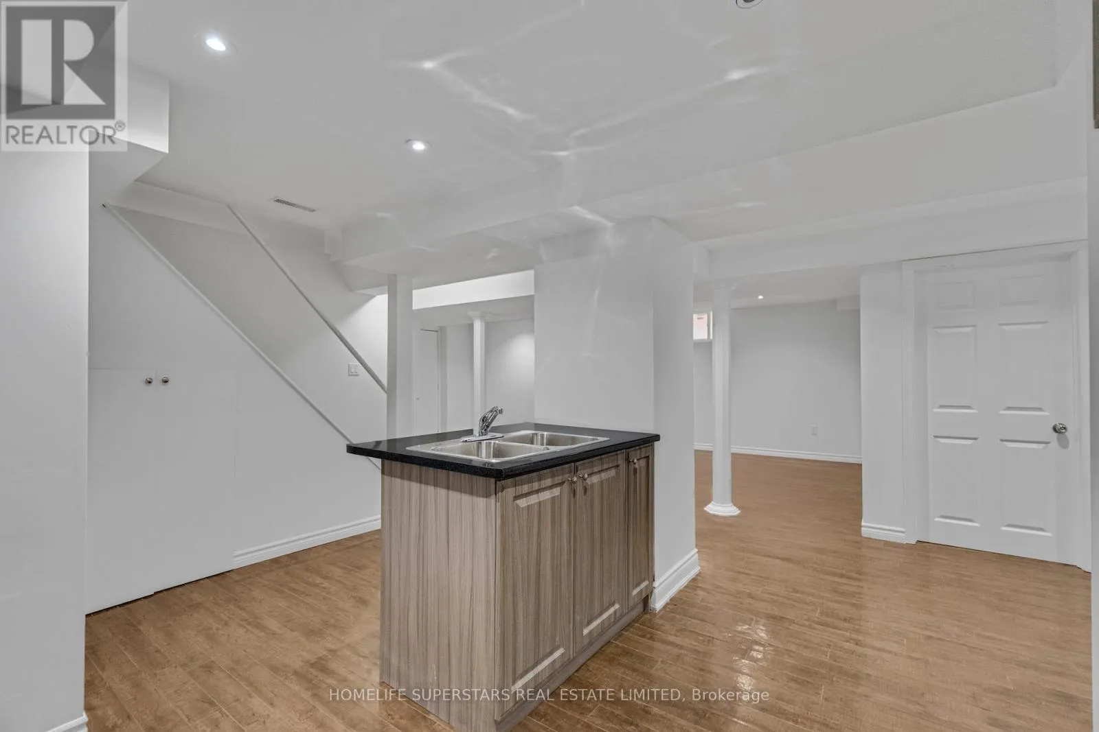 10 ORCHID DRIVE