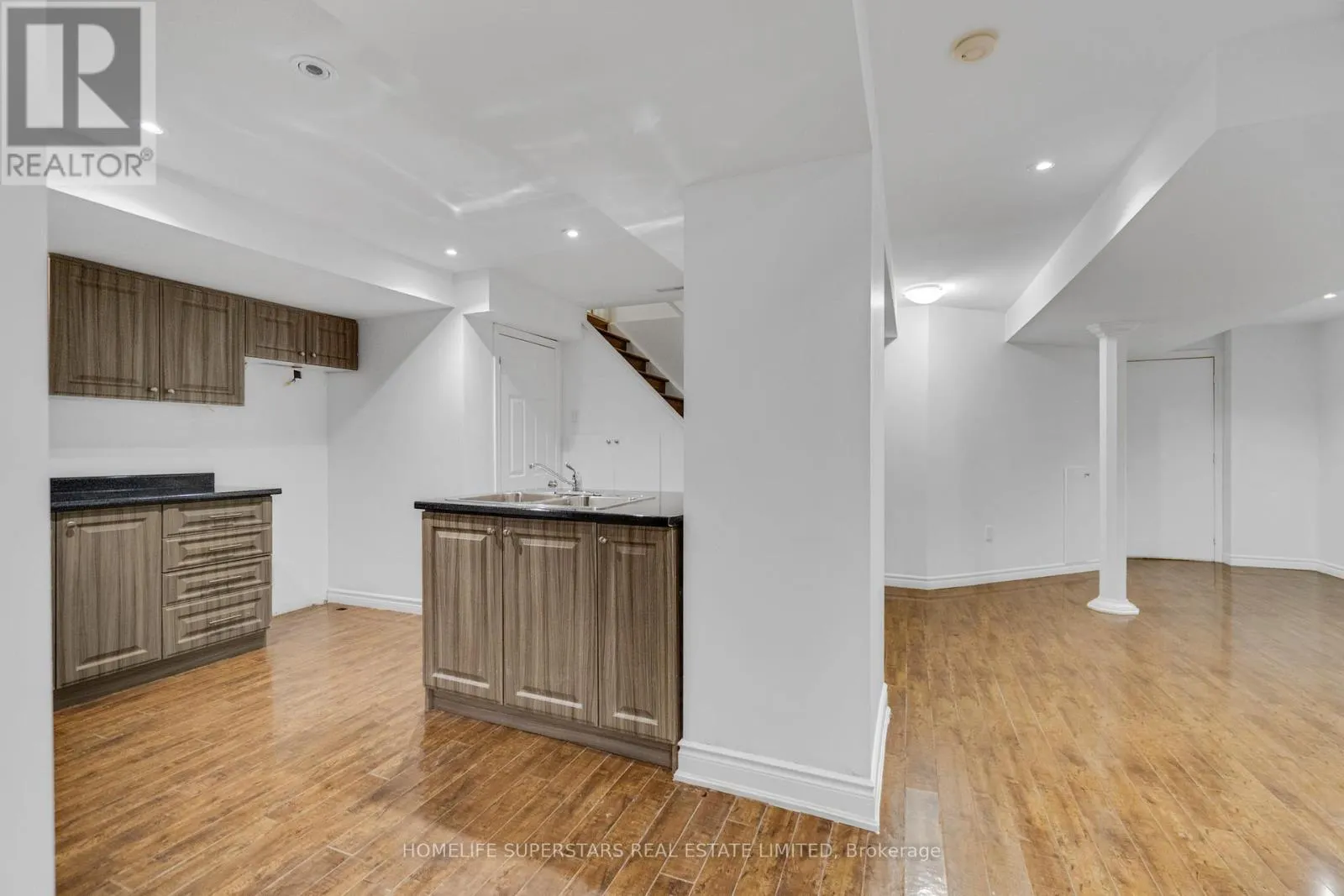 10 ORCHID DRIVE