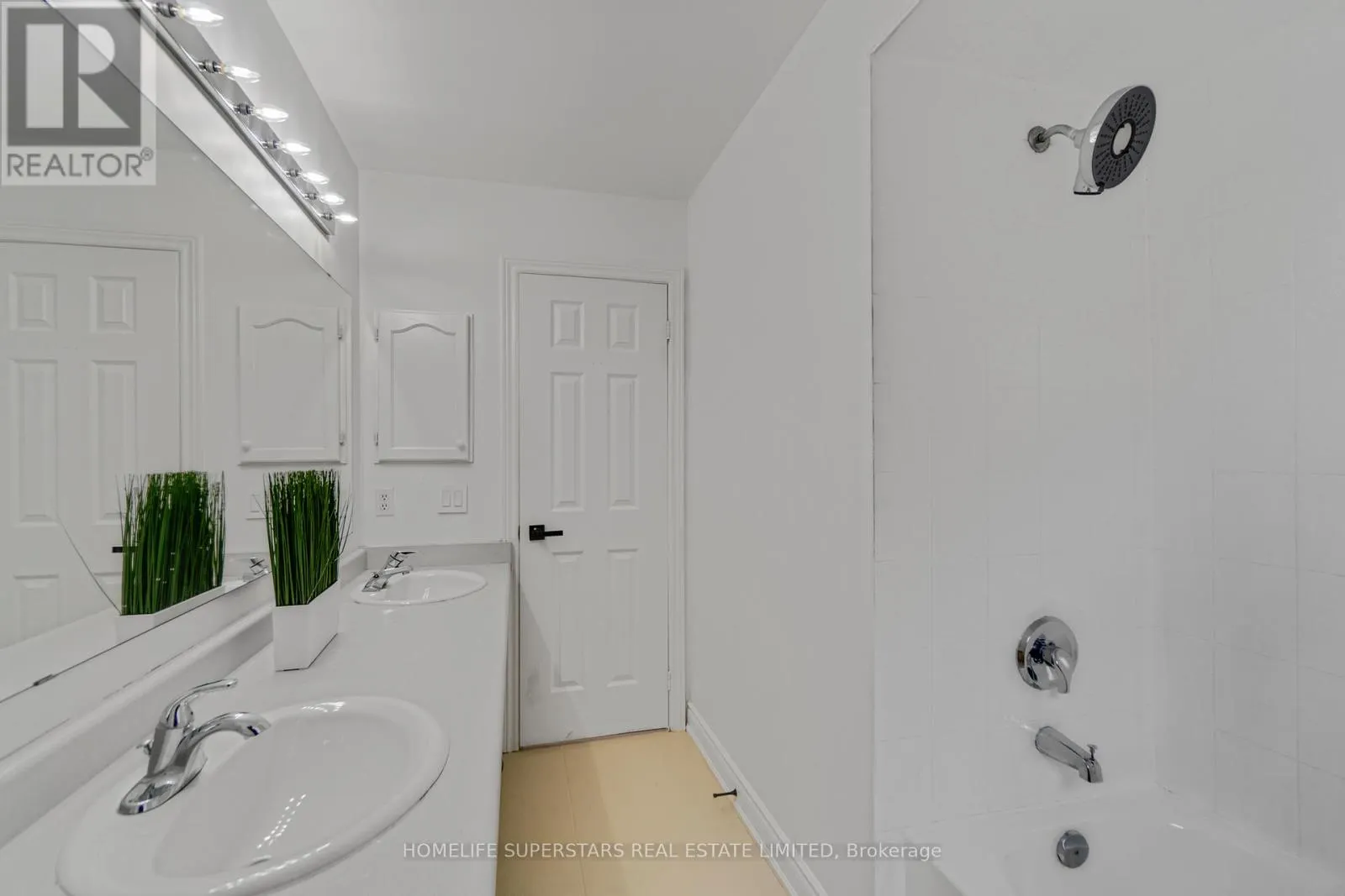 10 ORCHID DRIVE