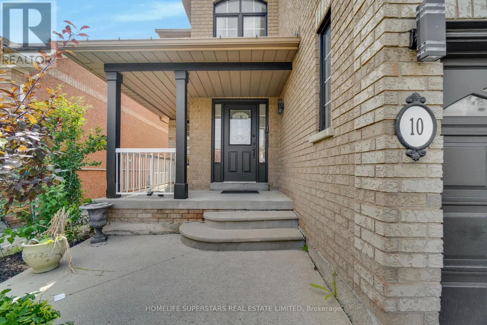 10 ORCHID DRIVE