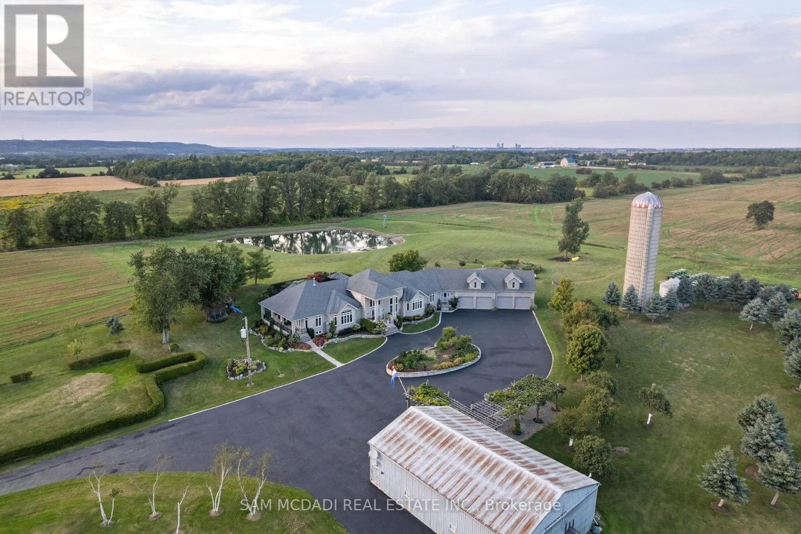 5431 APPLEBY LINE