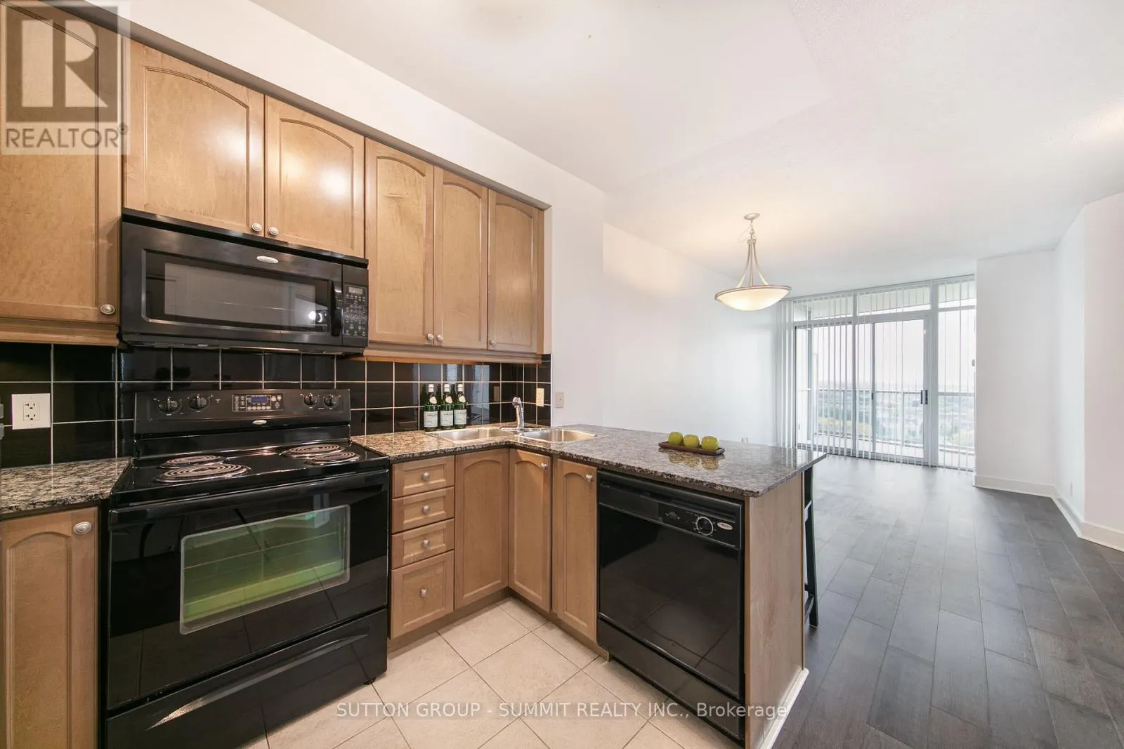 1202 - 80 ABSOLUTE AVENUE