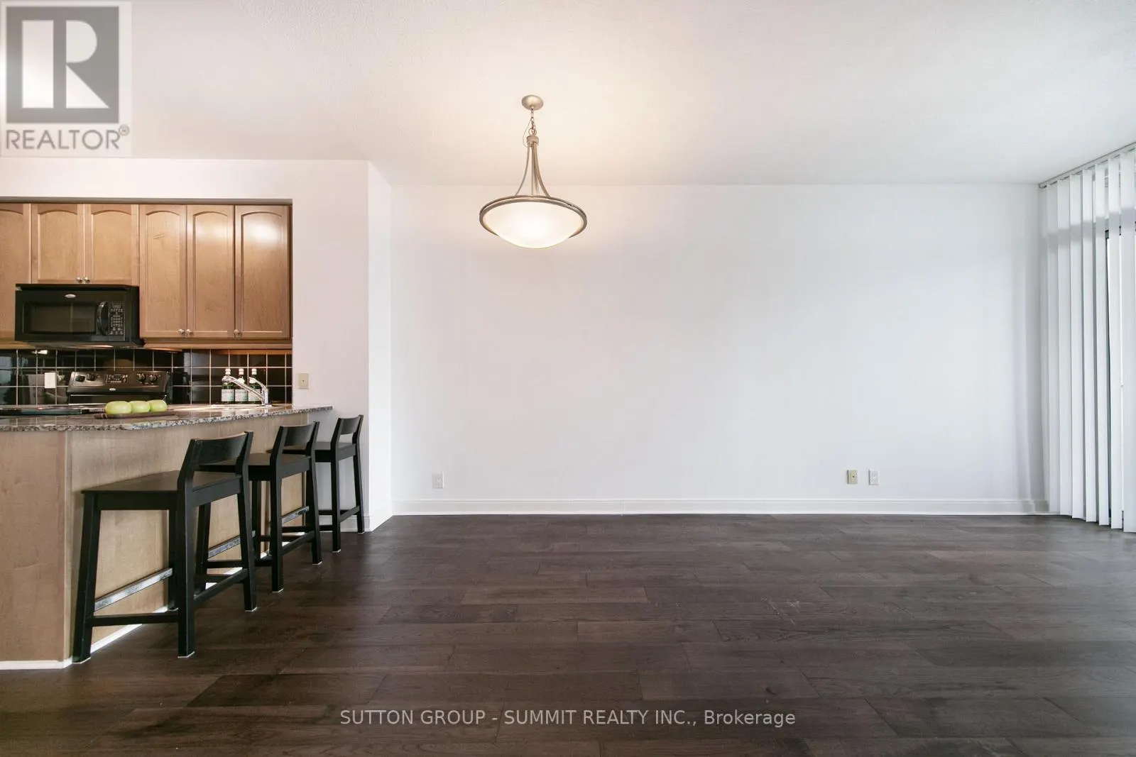 1202 - 80 ABSOLUTE AVENUE