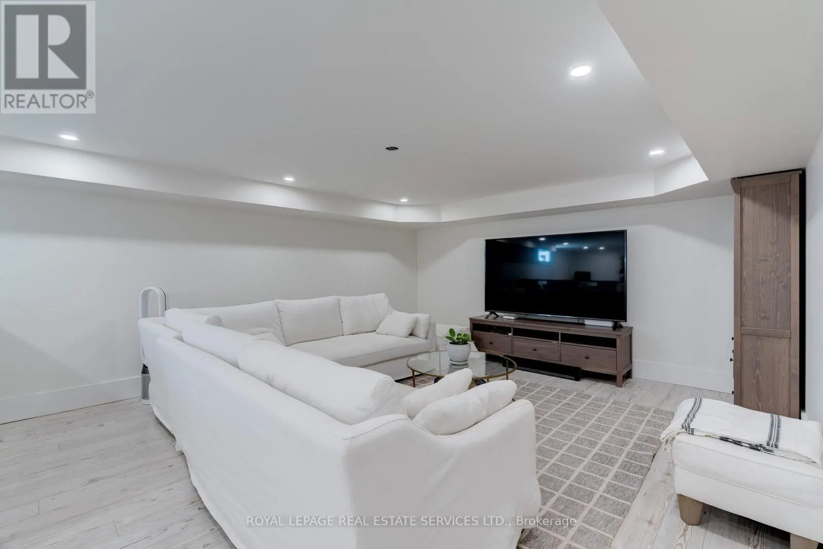 41 FAIRWOOD PLACE E