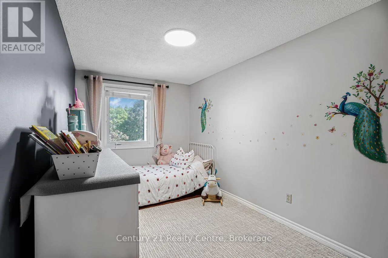 2203 MIDDLESMOOR CRESCENT