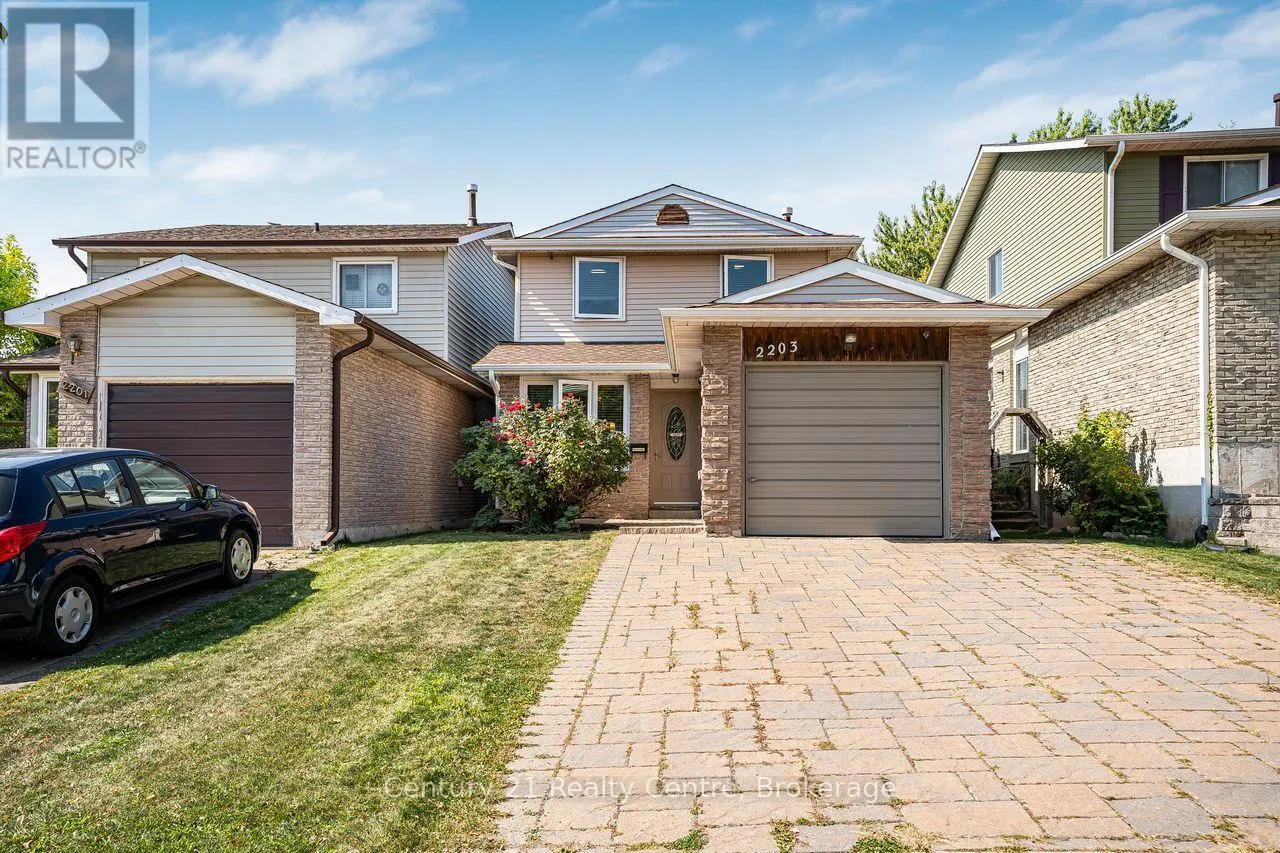 2203 MIDDLESMOOR CRESCENT