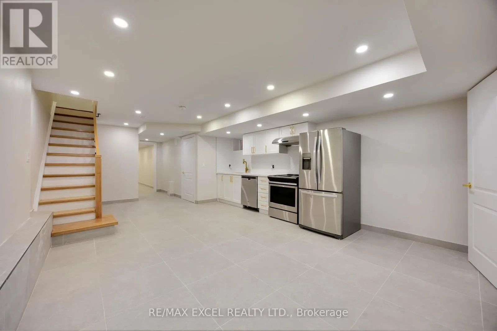 806 GLADSTONE AVENUE