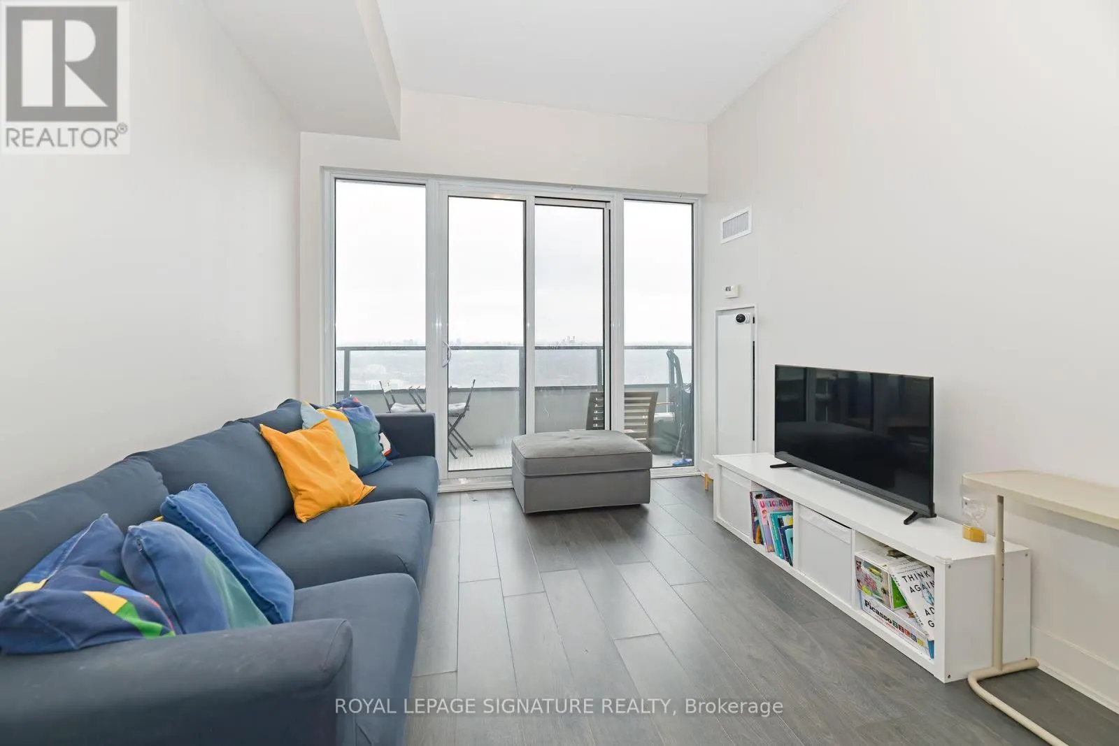 4211 - 30 SHORE BREEZE DRIVE