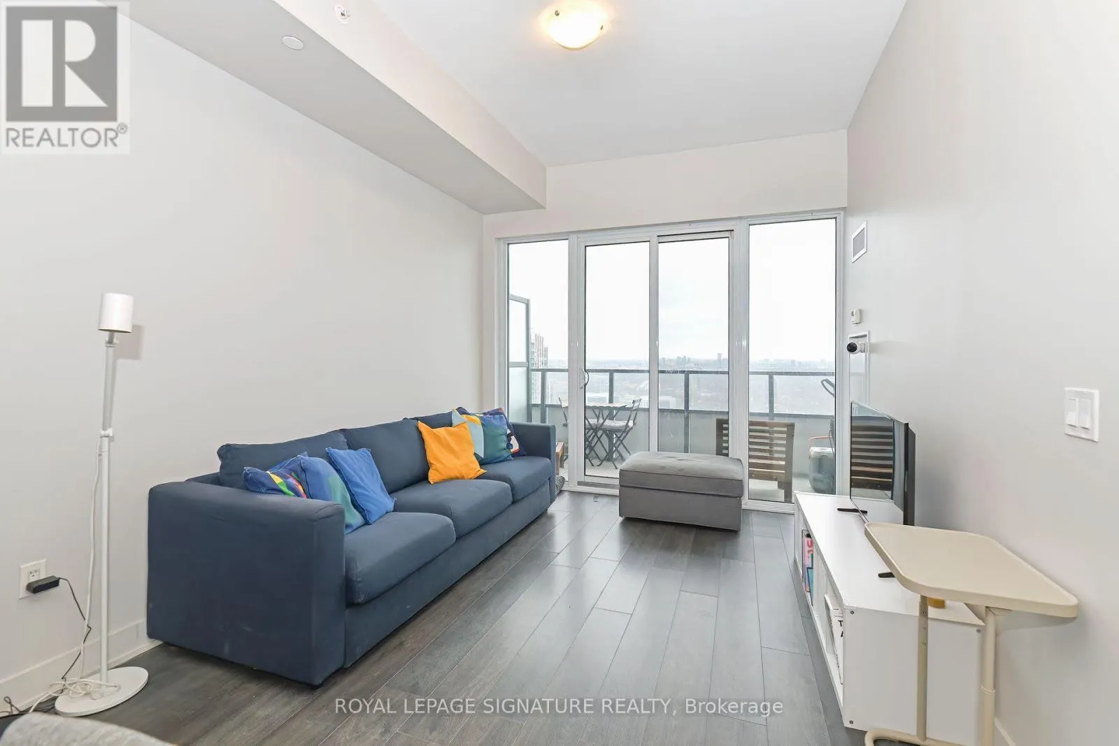 4211 - 30 SHORE BREEZE DRIVE