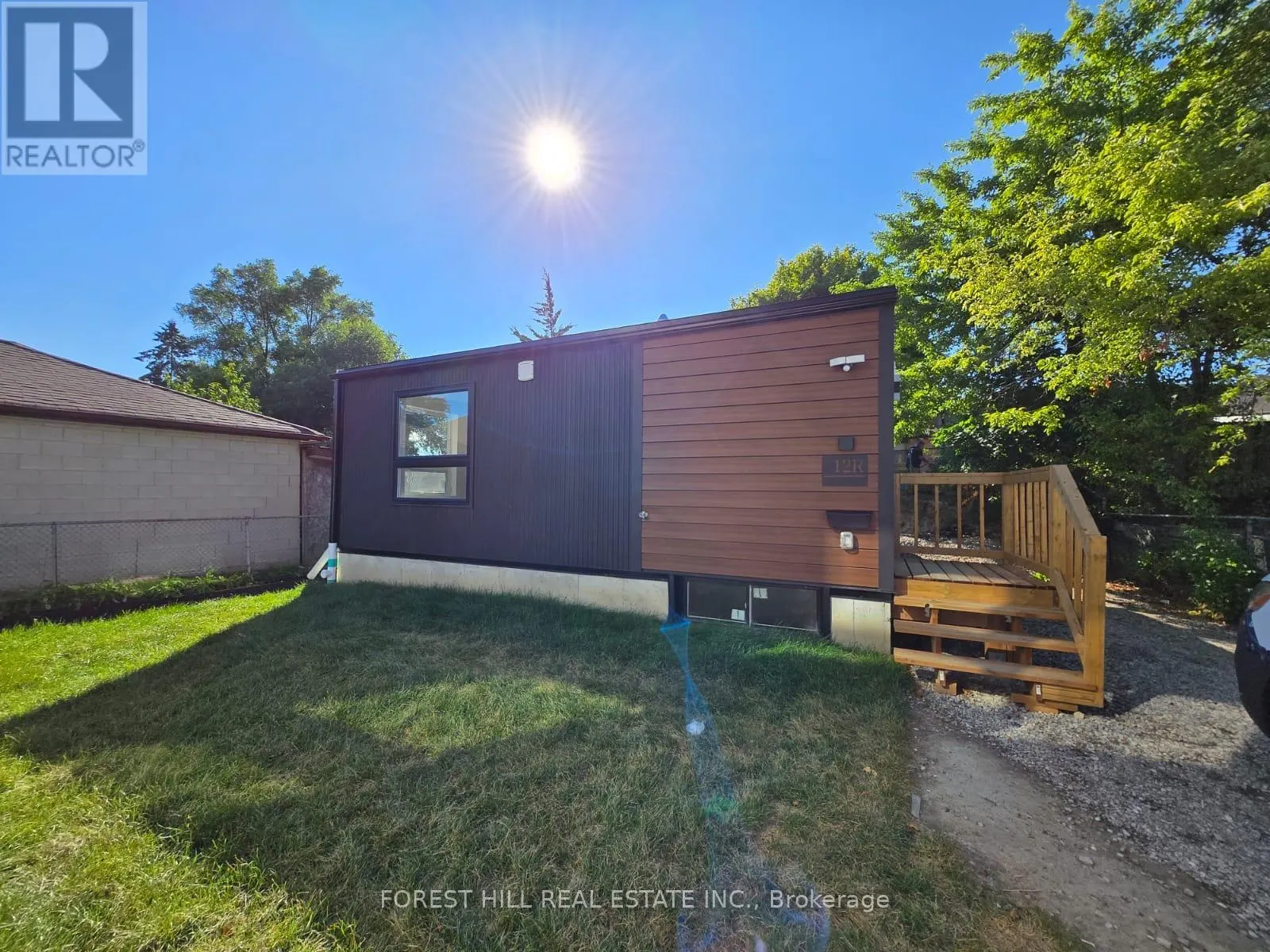 R - 264 EPSOM DRIVE